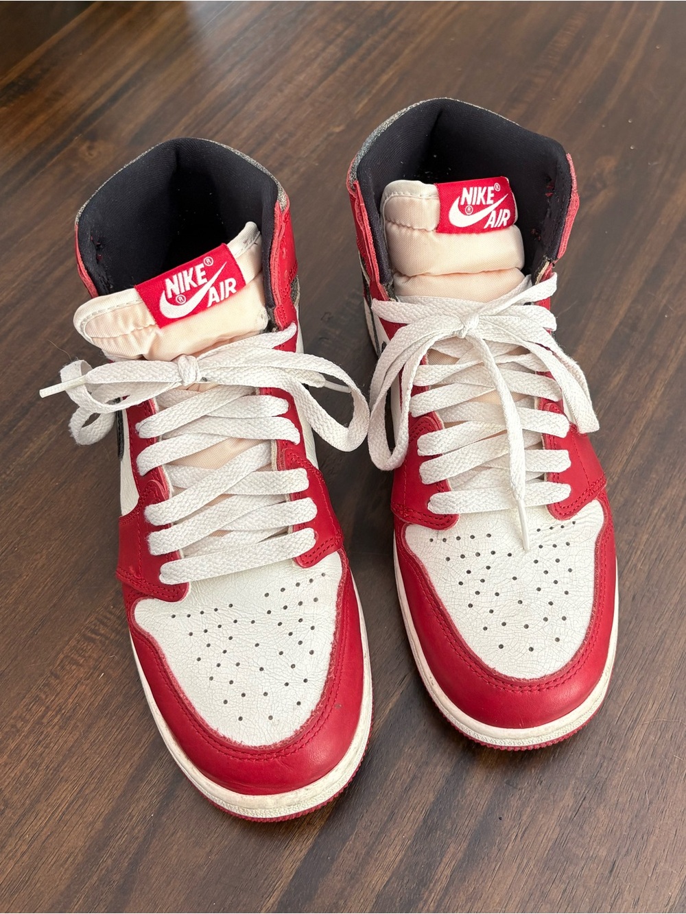 Nike Jordan Air 1 Retro OG Chicago Lost and Found - Sneakers in Red and White